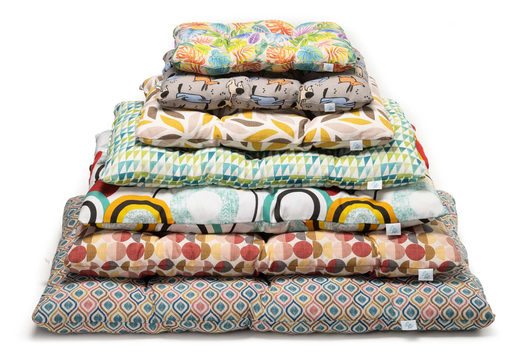 [BO90] LEO PET COJIN BOMBER ESTAMPADO VARIADO 55X90 CM
